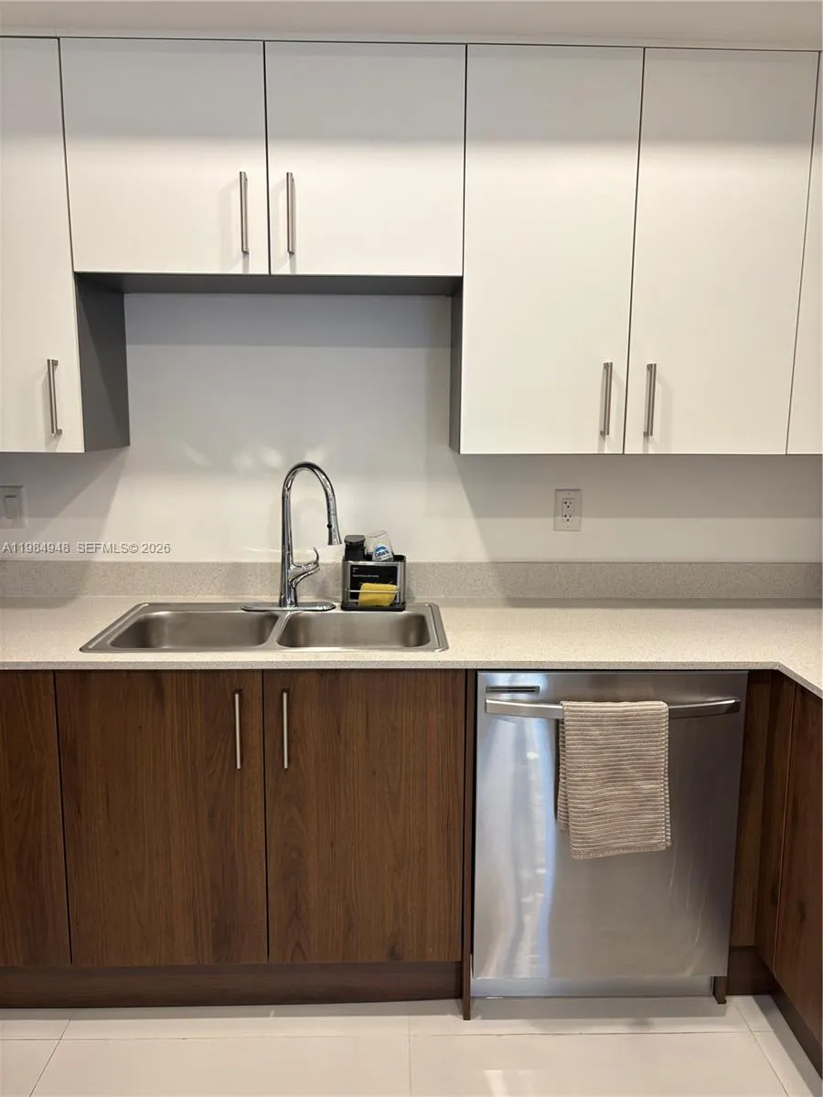 10950 Nw 82nd St 319, Doral, Florida 33178, Doral, Florida 33178, 2 Bedrooms Bedrooms, ,2 BathroomsBathrooms,Residential,For Sale,10950 Nw 82nd St 319, Doral, Florida 33178,A11984948