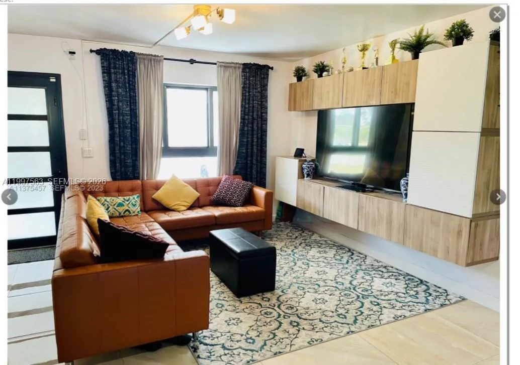 721 Sw 69th Ave, Pembroke Pines, Florida 33023, Pembroke Pines, Florida 33023, 4 Bedrooms Bedrooms, ,2 BathroomsBathrooms,Residential Lease,For Rent,721 Sw 69th Ave, Pembroke Pines, Florida 33023,A11997563