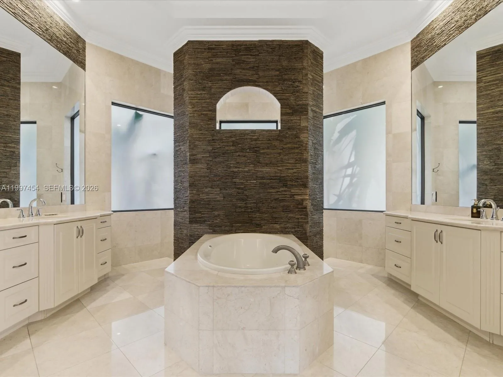 770 Leigh Palm Ave, Plantation, Florida 33324, Plantation, Florida 33324, 5 Bedrooms Bedrooms, ,5 BathroomsBathrooms,Residential,For Sale,770 Leigh Palm Ave, Plantation, Florida 33324,A11997454