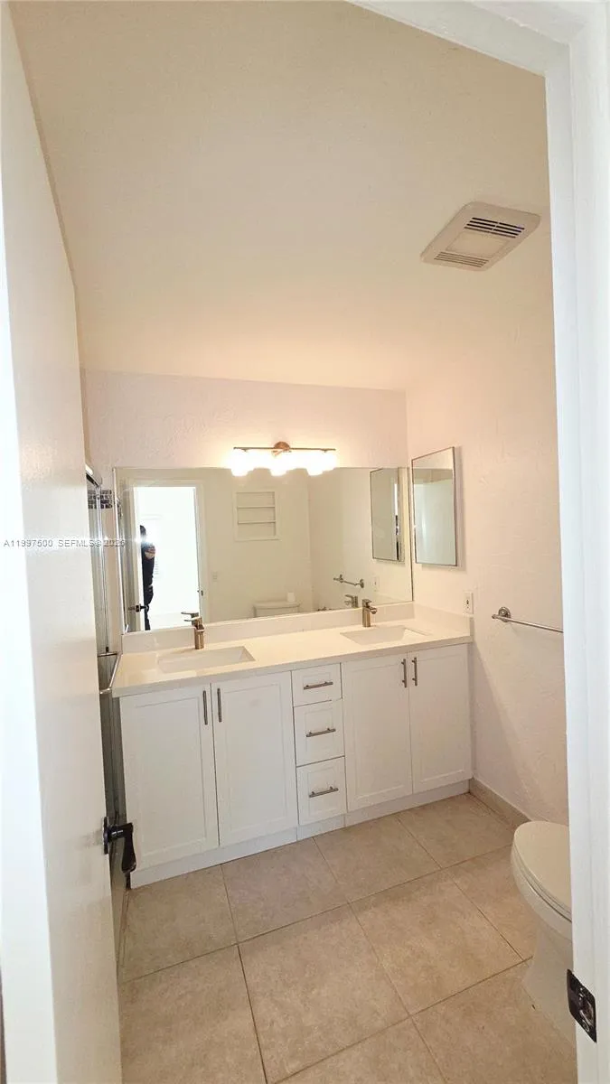 3247 Nw 123rd Ave, Sunrise, Florida 33323, Sunrise, Florida 33323, 4 Bedrooms Bedrooms, ,2 BathroomsBathrooms,Residential Lease,For Rent,3247 Nw 123rd Ave, Sunrise, Florida 33323,A11997500