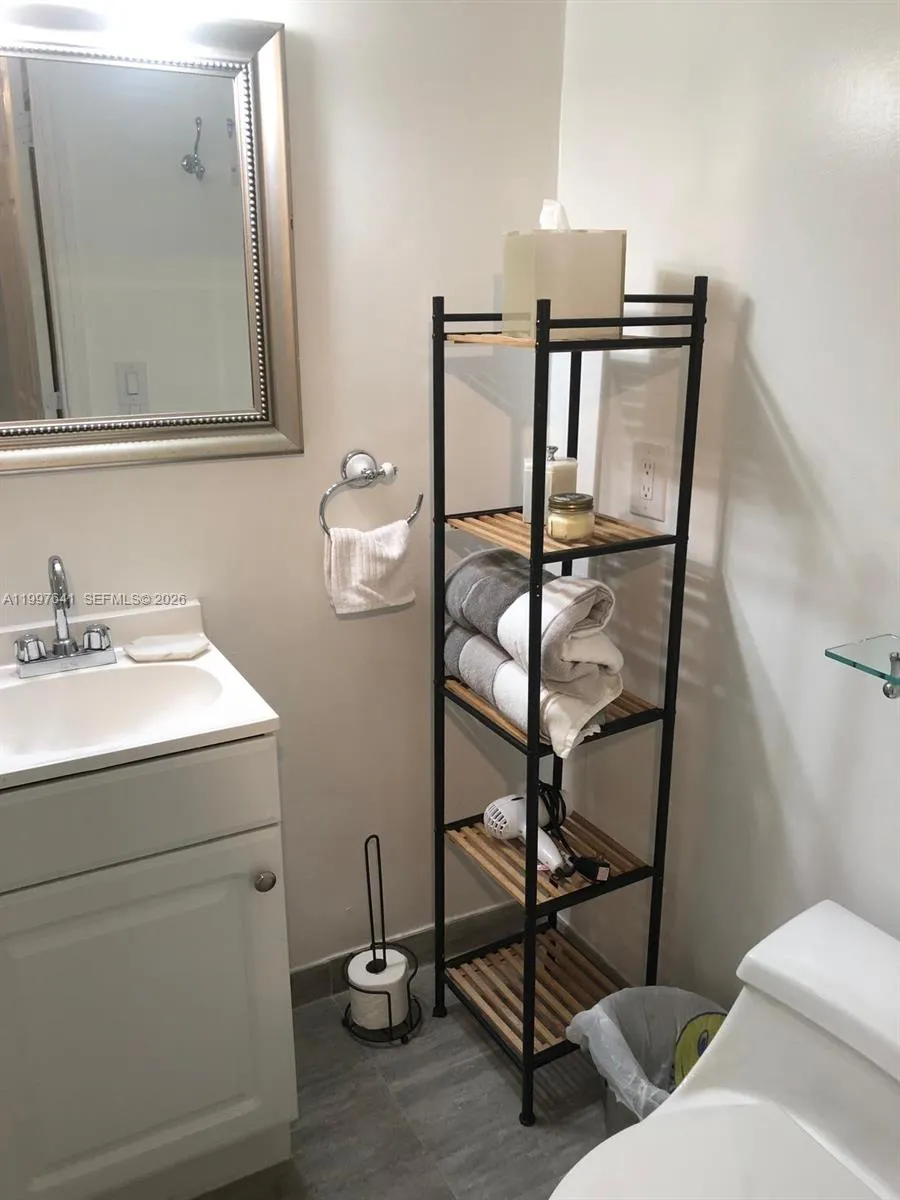 2750 Ne 183rd St 801, Aventura, Florida 33160, Aventura, Florida 33160, 1 Bedroom Bedrooms, ,1 BathroomBathrooms,Residential Lease,For Rent,2750 Ne 183rd St 801, Aventura, Florida 33160,A11997641