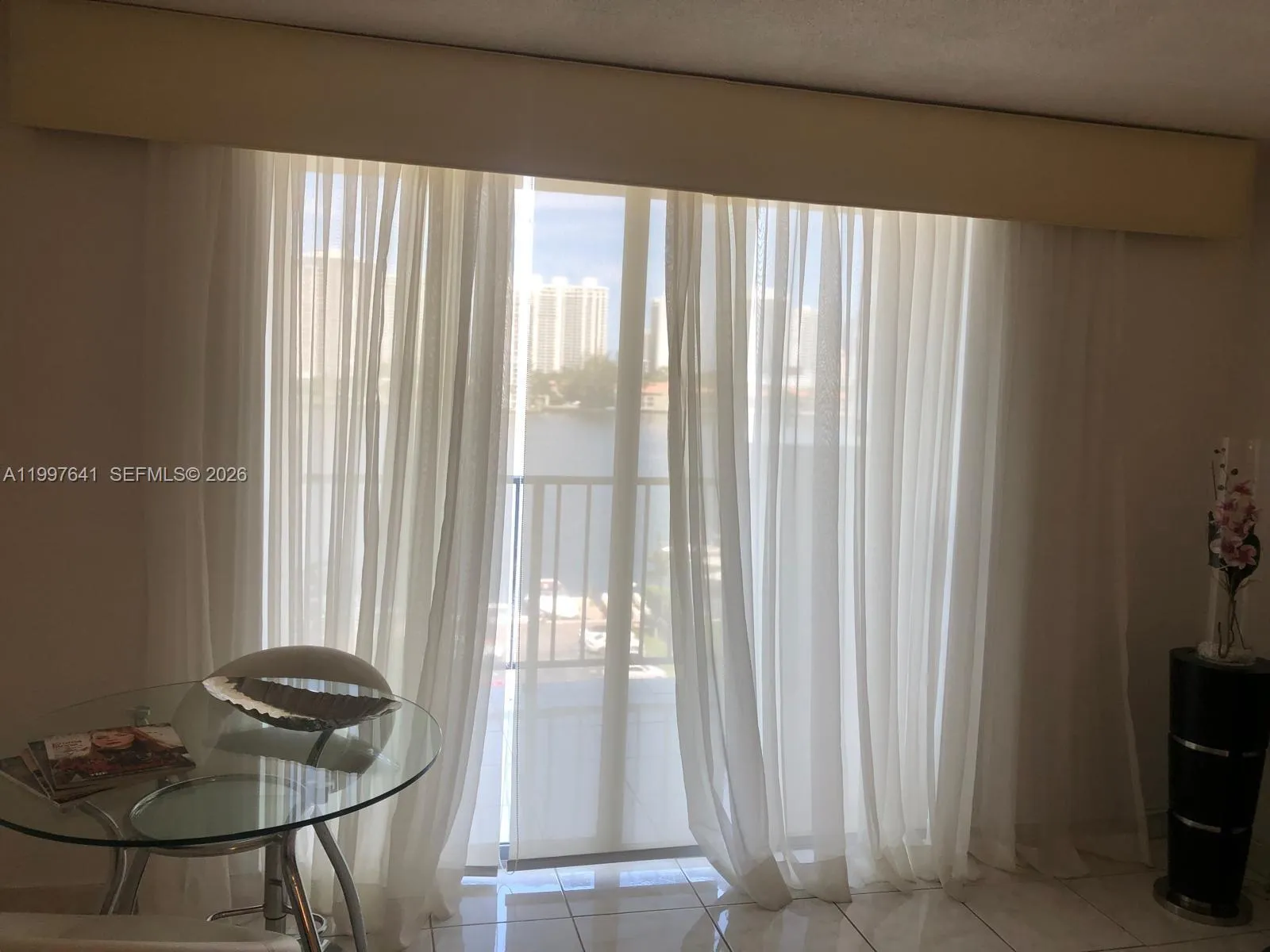 2750 Ne 183rd St 801, Aventura, Florida 33160, Aventura, Florida 33160, 1 Bedroom Bedrooms, ,1 BathroomBathrooms,Residential Lease,For Rent,2750 Ne 183rd St 801, Aventura, Florida 33160,A11997641
