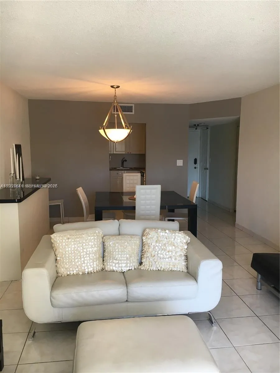 2750 Ne 183rd St 801, Aventura, Florida 33160, Aventura, Florida 33160, 1 Bedroom Bedrooms, ,1 BathroomBathrooms,Residential Lease,For Rent,2750 Ne 183rd St 801, Aventura, Florida 33160,A11997641