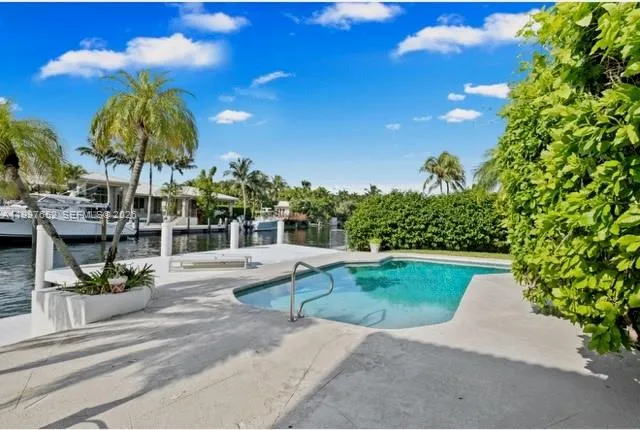 1400 Ne 103rd St, Miami Shores, Florida 33138, Miami Shores, Florida 33138, 6 Bedrooms Bedrooms, ,4 BathroomsBathrooms,Residential Lease,For Rent,1400 Ne 103rd St, Miami Shores, Florida 33138,A11997652