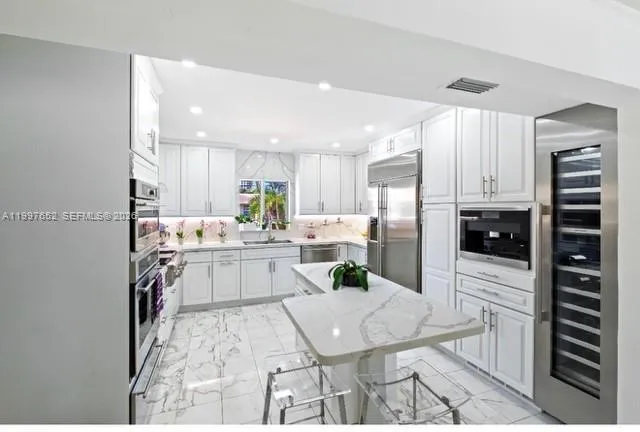 1400 Ne 103rd St, Miami Shores, Florida 33138, Miami Shores, Florida 33138, 6 Bedrooms Bedrooms, ,4 BathroomsBathrooms,Residential Lease,For Rent,1400 Ne 103rd St, Miami Shores, Florida 33138,A11997652