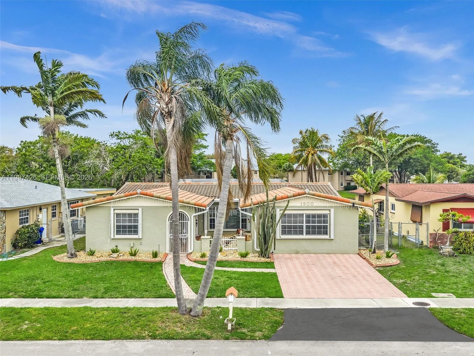 1900 Nw 95th Ave, Pembroke Pines, Florida 33024, Pembroke Pines, Florida 33024, 4 Bedrooms Bedrooms, ,2 BathroomsBathrooms,Residential,For Sale,1900 Nw 95th Ave, Pembroke Pines, Florida 33024,A11997426