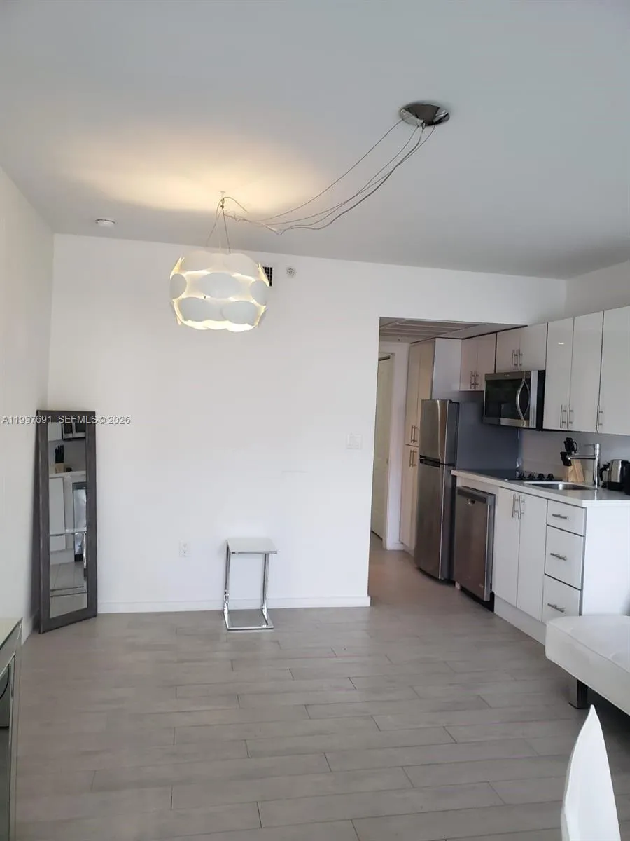 1601 Meridian Ave 105, Miami Beach, Florida 33139, Miami Beach, Florida 33139, 1 Bedroom Bedrooms, ,1 BathroomBathrooms,Residential Lease,For Rent,1601 Meridian Ave 105, Miami Beach, Florida 33139,A11997691