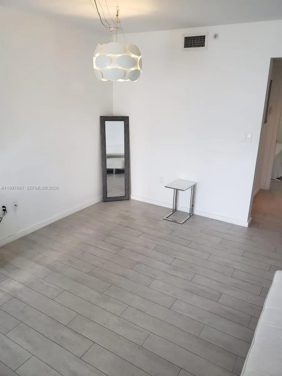 1601 Meridian Ave 105, Miami Beach, Florida 33139, Miami Beach, Florida 33139, 1 Bedroom Bedrooms, ,1 BathroomBathrooms,Residential Lease,For Rent,1601 Meridian Ave 105, Miami Beach, Florida 33139,A11997691