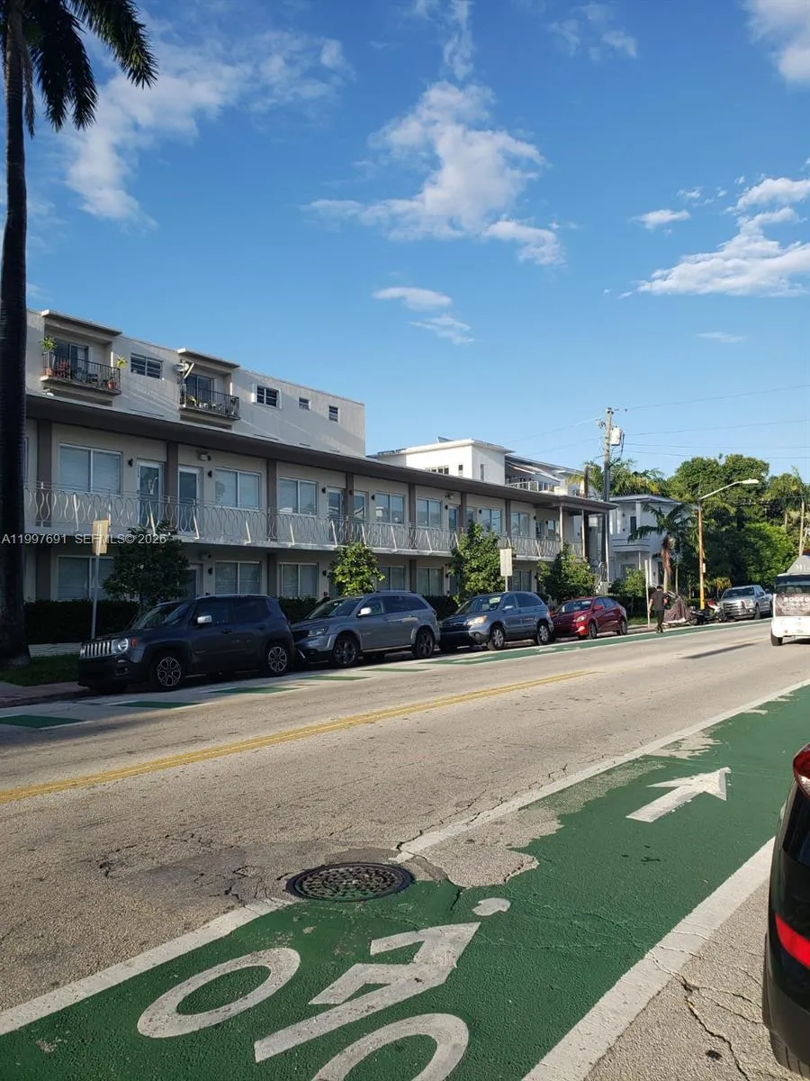 1601 Meridian Ave 105, Miami Beach, Florida 33139, Miami Beach, Florida 33139, 1 Bedroom Bedrooms, ,1 BathroomBathrooms,Residential Lease,For Rent,1601 Meridian Ave 105, Miami Beach, Florida 33139,A11997691