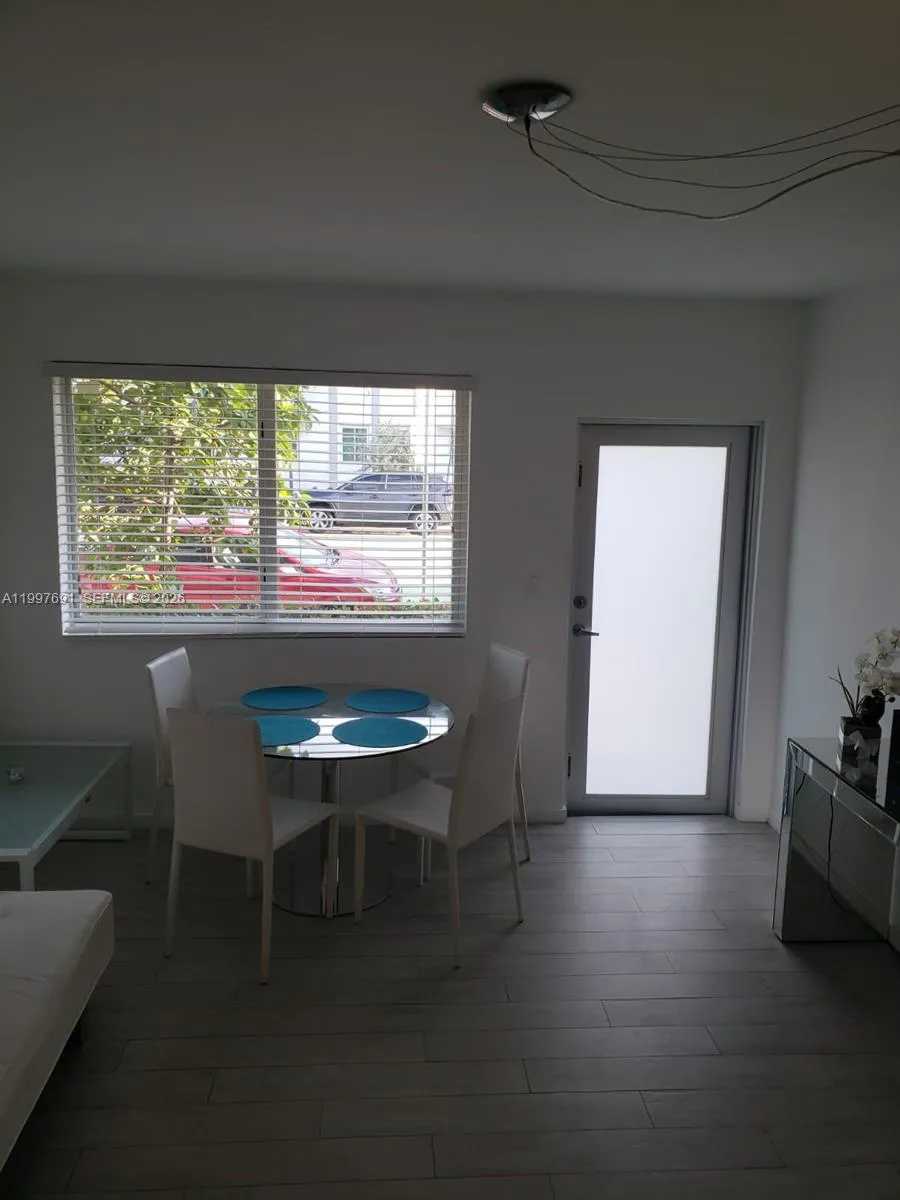 1601 Meridian Ave 105, Miami Beach, Florida 33139, Miami Beach, Florida 33139, 1 Bedroom Bedrooms, ,1 BathroomBathrooms,Residential Lease,For Rent,1601 Meridian Ave 105, Miami Beach, Florida 33139,A11997691