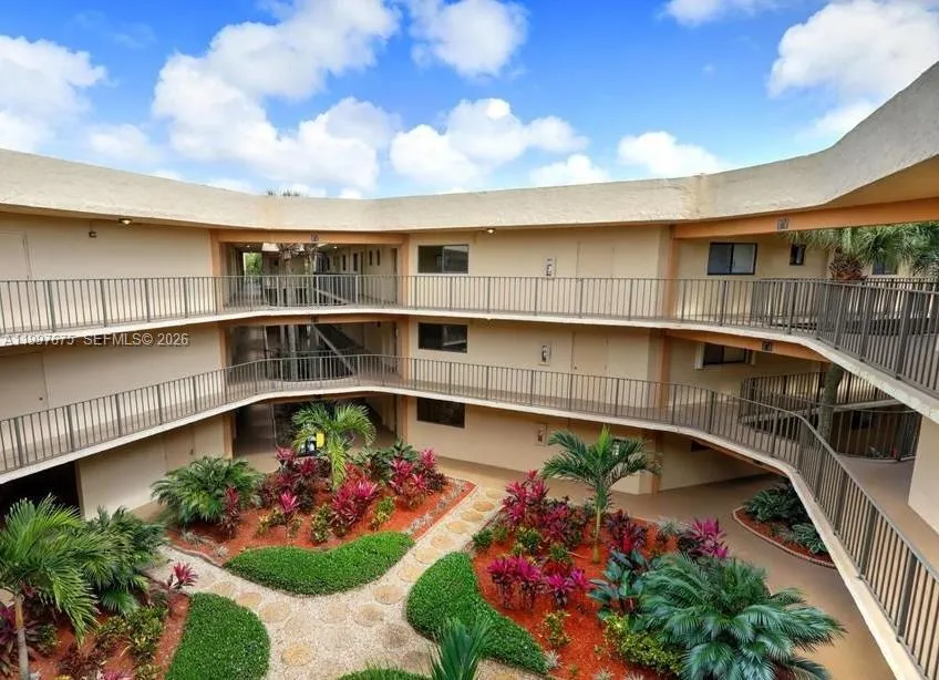 8005 Sw 107th Ave 309, Miami, Florida 33173, Miami, Florida 33173, 1 Bedroom Bedrooms, ,1 BathroomBathrooms,Residential,For Sale,8005 Sw 107th Ave 309, Miami, Florida 33173,A11997675