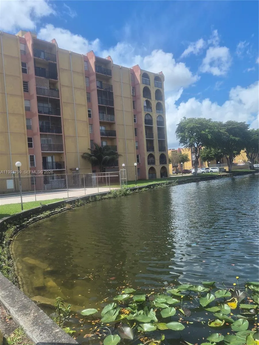 4707 Nw 7th St 103-8, Miami, Florida 33126, Miami, Florida 33126, 1 Bedroom Bedrooms, ,1 BathroomBathrooms,Residential Lease,For Rent,4707 Nw 7th St 103-8, Miami, Florida 33126,A11994759