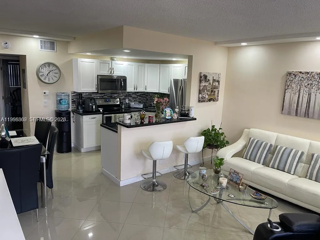 3200 Ne 7th Ct 306c, Pompano Beach, Florida 33062, Pompano Beach, Florida 33062, 1 Bedroom Bedrooms, ,1 BathroomBathrooms,Residential,For Sale,3200 Ne 7th Ct 306c, Pompano Beach, Florida 33062,A11995302