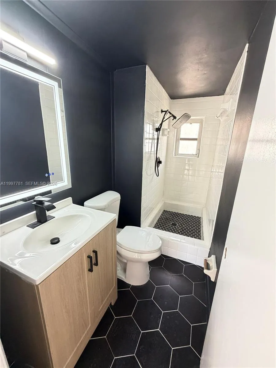 1111 N Victoria Park Rd 1-4, Fort Lauderdale, Flor, Fort Lauderdale, Florida 33304, 1 Bedroom Bedrooms, ,1 BathroomBathrooms,Residential Lease,For Rent,1111 N Victoria Park Rd 1-4, Fort Lauderdale, Flor,A11997781