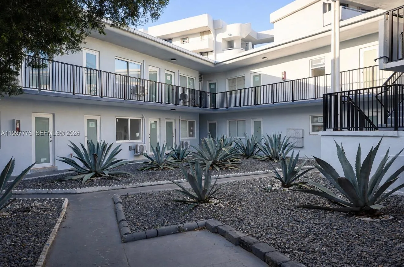 7271 Gary Ave 26, Miami Beach, Florida 33141, Miami Beach, Florida 33141, 1 Bedroom Bedrooms, ,1 BathroomBathrooms,Residential Lease,For Rent,7271 Gary Ave 26, Miami Beach, Florida 33141,A11997776