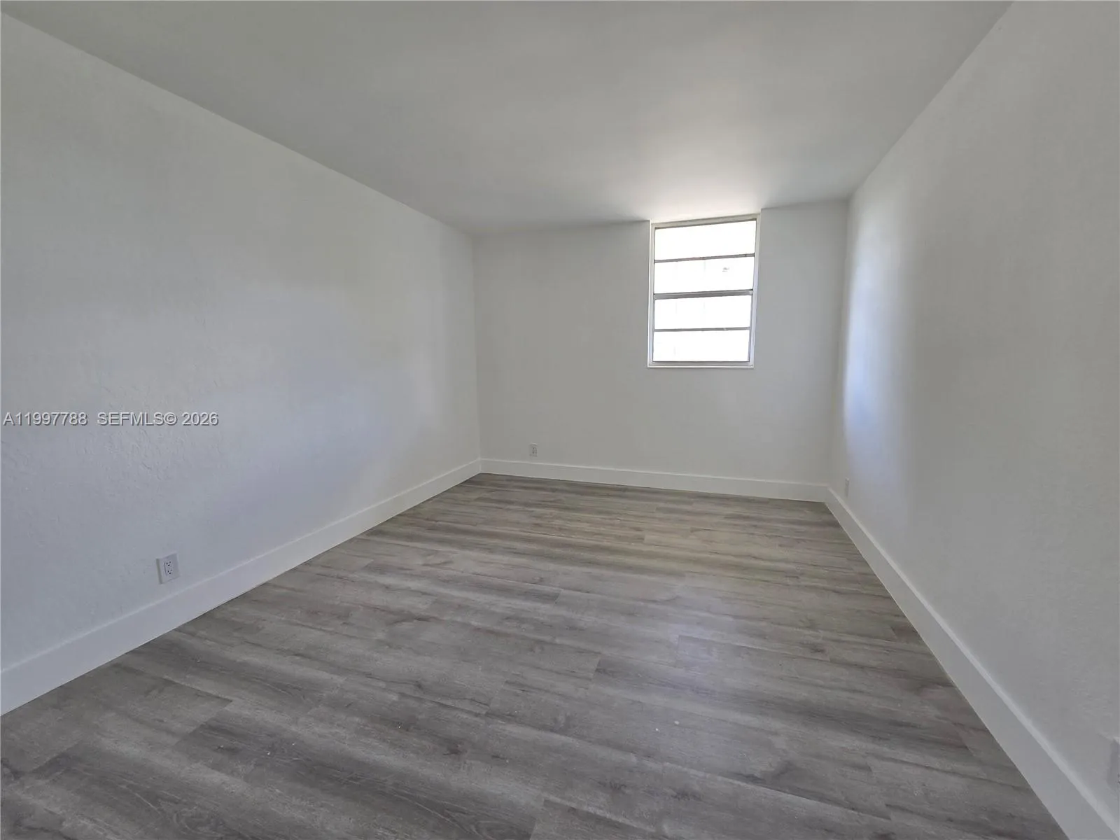 4550 Nw 9th St 311e, Miami, Florida 33126, Miami, Florida 33126, 1 Bedroom Bedrooms, ,1 BathroomBathrooms,Residential Lease,For Rent,4550 Nw 9th St 311e, Miami, Florida 33126,A11997788