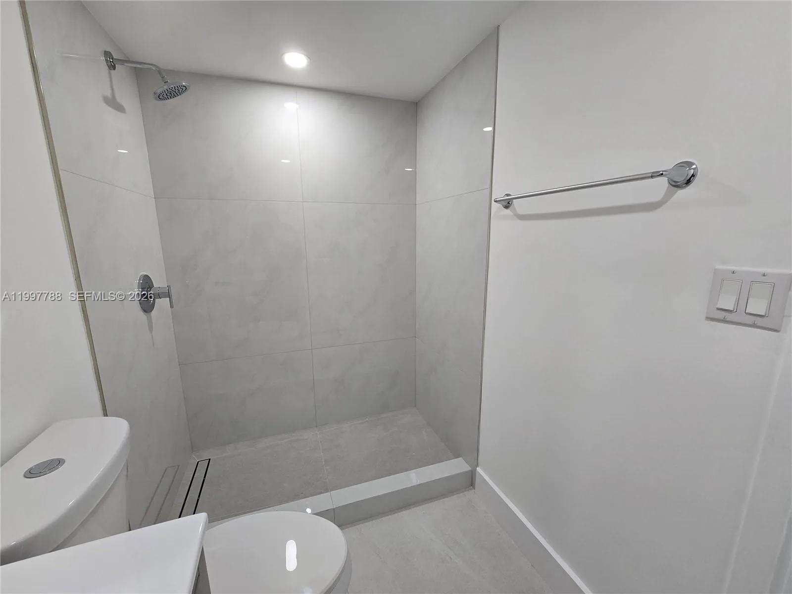 4550 Nw 9th St 311e, Miami, Florida 33126, Miami, Florida 33126, 1 Bedroom Bedrooms, ,1 BathroomBathrooms,Residential Lease,For Rent,4550 Nw 9th St 311e, Miami, Florida 33126,A11997788