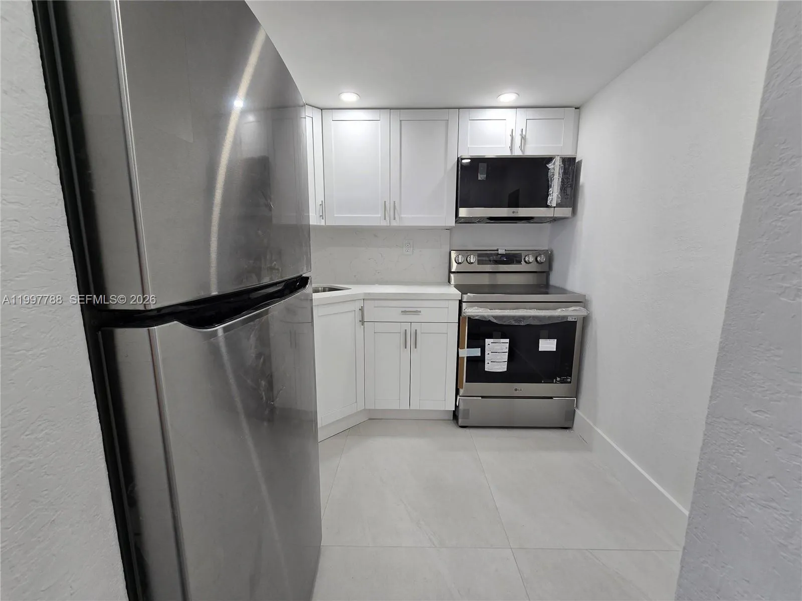 4550 Nw 9th St 311e, Miami, Florida 33126, Miami, Florida 33126, 1 Bedroom Bedrooms, ,1 BathroomBathrooms,Residential Lease,For Rent,4550 Nw 9th St 311e, Miami, Florida 33126,A11997788