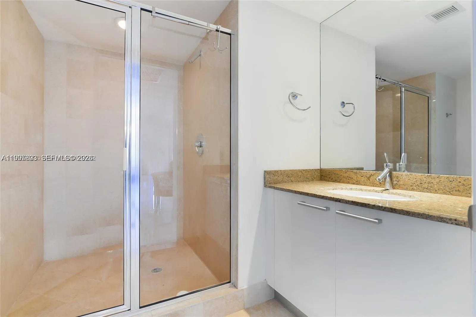 17201 Collins Ave 2005, Sunny Isles Beach, Florida, Sunny Isles Beach, Florida 33160, 2 Bedrooms Bedrooms, ,2 BathroomsBathrooms,Residential Lease,For Rent,17201 Collins Ave 2005, Sunny Isles Beach, Florida,A11997803