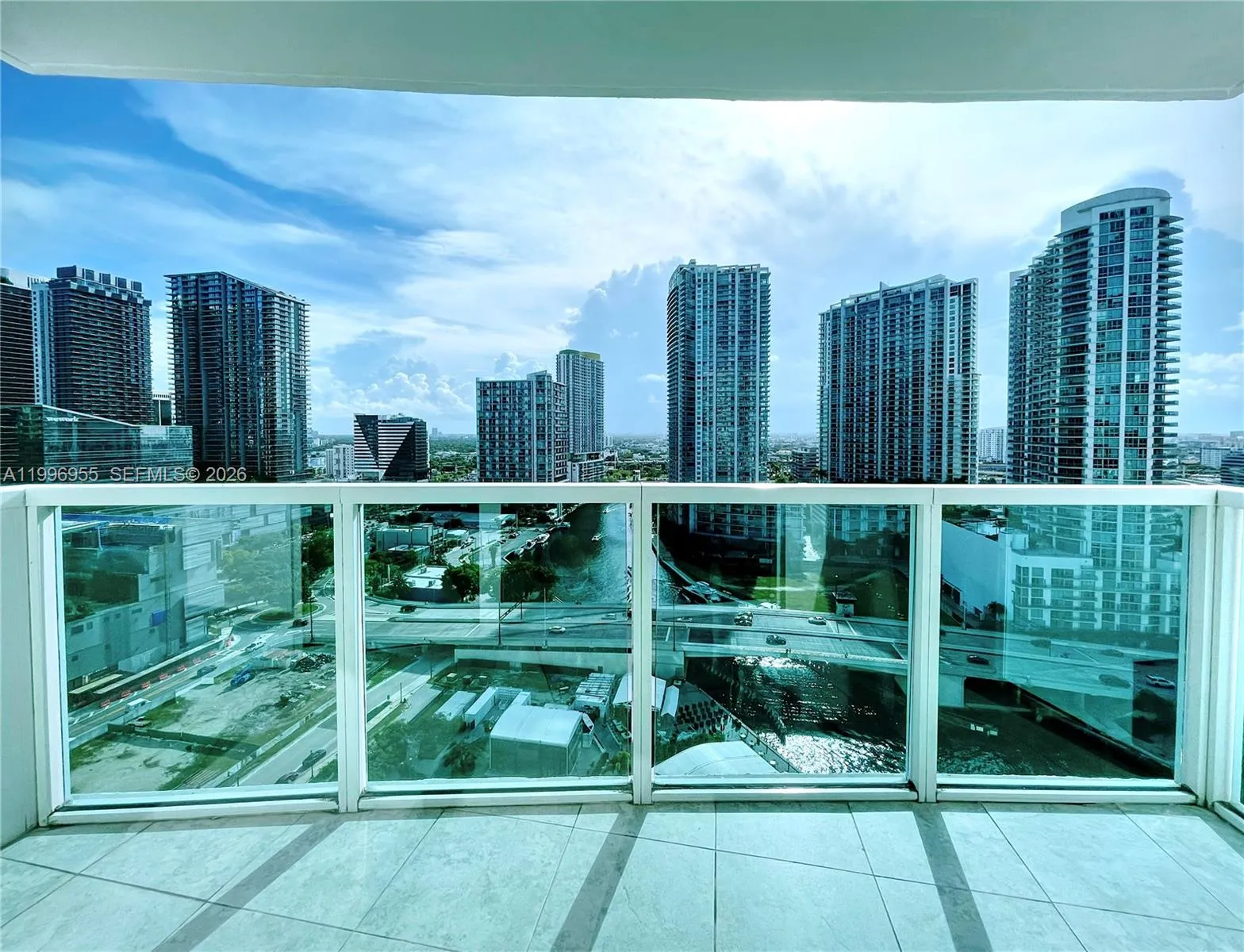 Miami, Florida 33131, 1 Bedroom Bedrooms, ,1 BathroomBathrooms,Residential Lease,For Rent,A11996955