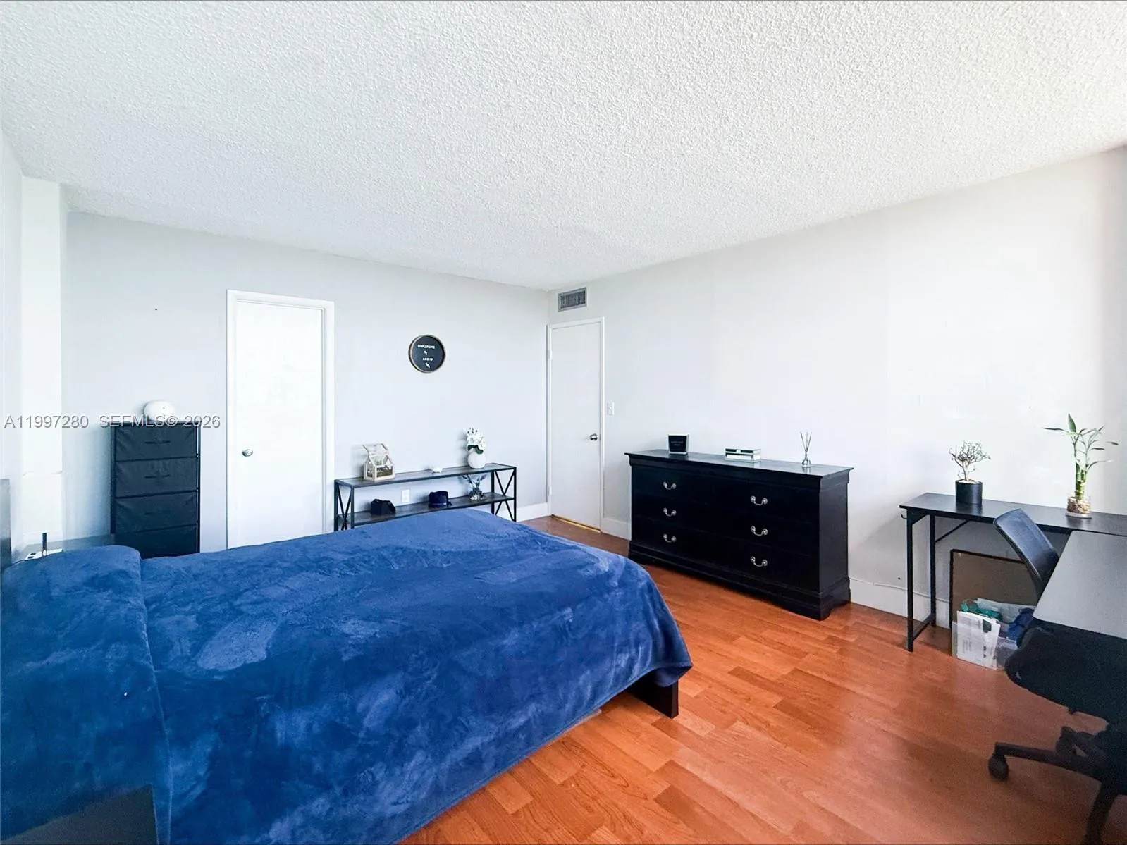 1301 Ne Miami Gardens Dr 1406w, Miami, Florida 331, Miami, Florida 33179, 2 Bedrooms Bedrooms, ,2 BathroomsBathrooms,Residential,For Sale,1301 Ne Miami Gardens Dr 1406w, Miami, Florida 331,A11997280