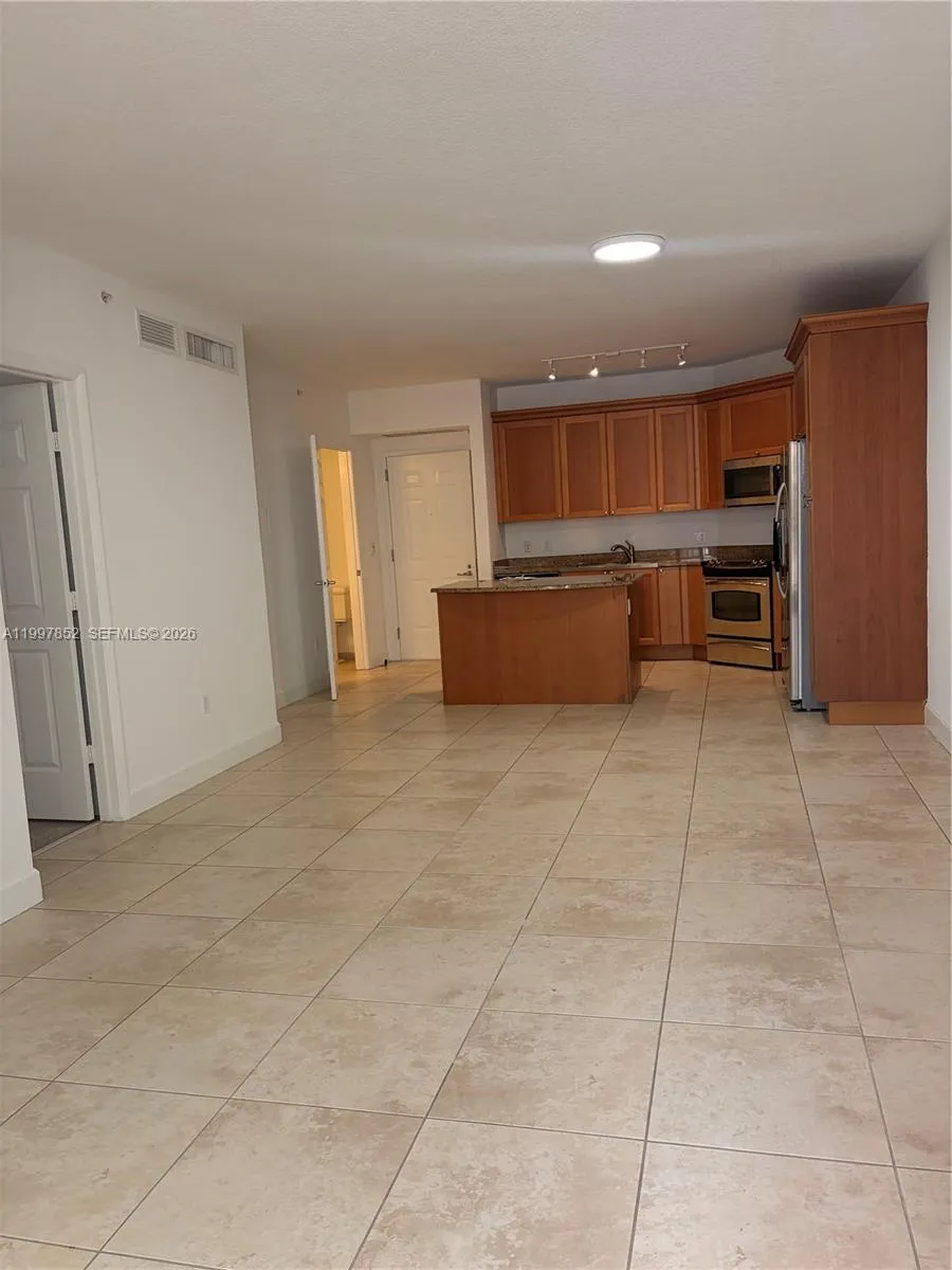 55 Merrick Way 534, Coral Gables, Florida 33134, Coral Gables, Florida 33134, 1 Bedroom Bedrooms, ,1 BathroomBathrooms,Residential Lease,For Rent,55 Merrick Way 534, Coral Gables, Florida 33134,A11997852