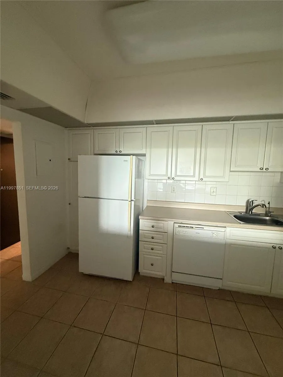 19380 Collins Ave 319, Sunny Isles Beach, Florida, Sunny Isles Beach, Florida 33160, 1 Bedroom Bedrooms, ,1 BathroomBathrooms,Residential,For Sale,19380 Collins Ave 319, Sunny Isles Beach, Florida ,A11997851