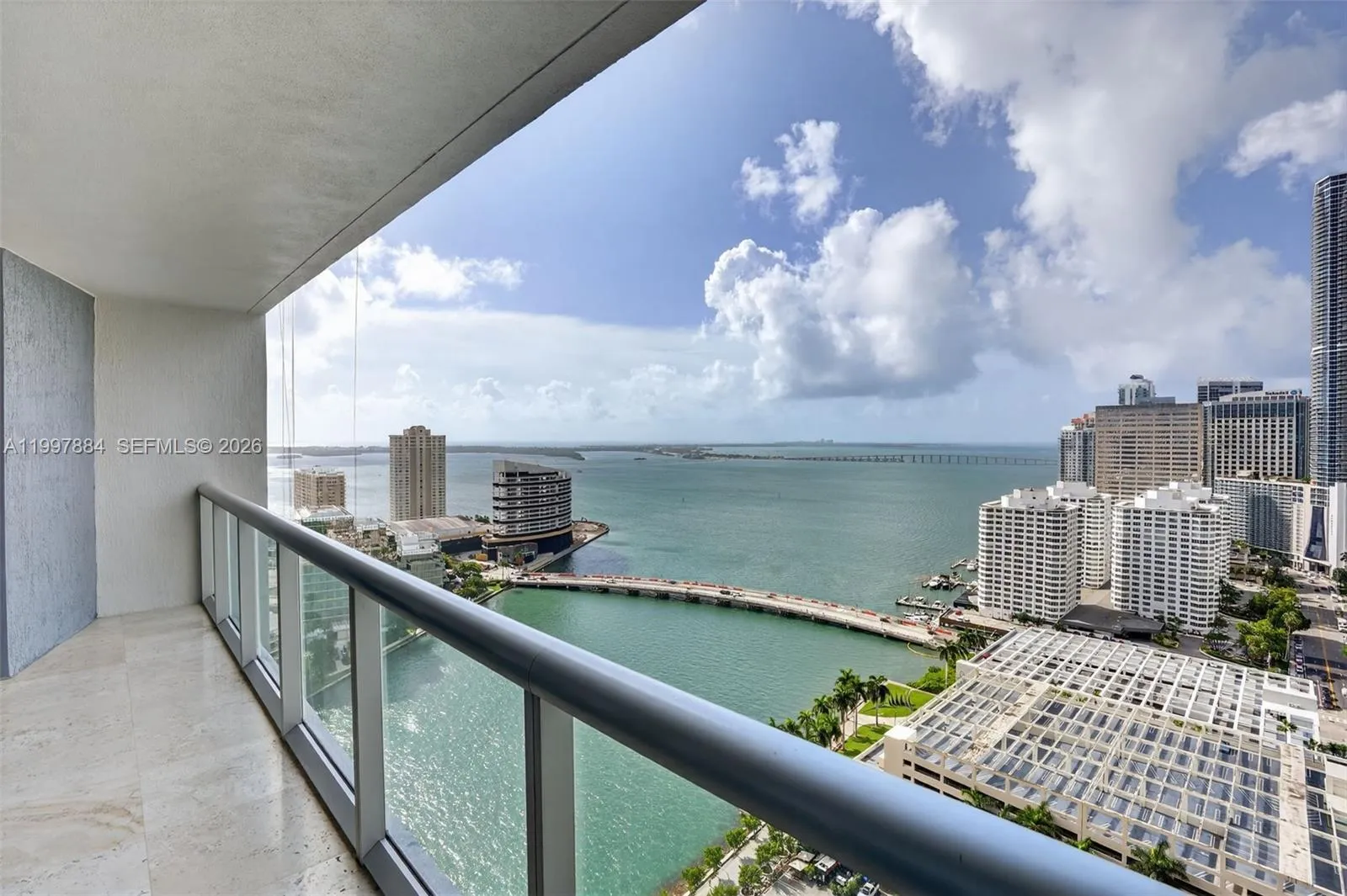 495 Se Brickell Ave 2807, Miami, Florida 33131, Miami, Florida 33131, 1 Bedroom Bedrooms, ,1 BathroomBathrooms,Residential Lease,For Rent,495 Se Brickell Ave 2807, Miami, Florida 33131,A11997884
