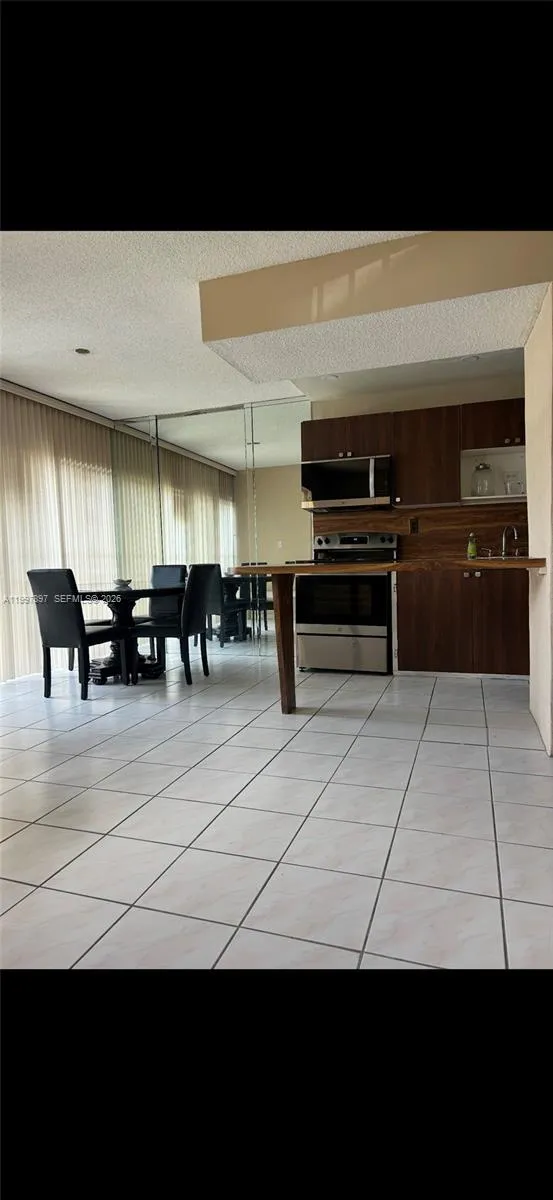 9340 W Flagler St 104b, Miami, Florida 33174, Miami, Florida 33174, 2 Bedrooms Bedrooms, ,1 BathroomBathrooms,Residential Lease,For Rent,9340 W Flagler St 104b, Miami, Florida 33174,A11997897