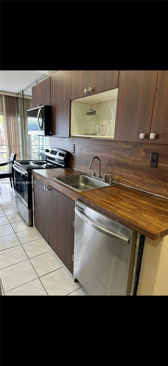9340 W Flagler St 104b, Miami, Florida 33174, Miami, Florida 33174, 2 Bedrooms Bedrooms, ,1 BathroomBathrooms,Residential Lease,For Rent,9340 W Flagler St 104b, Miami, Florida 33174,A11997897