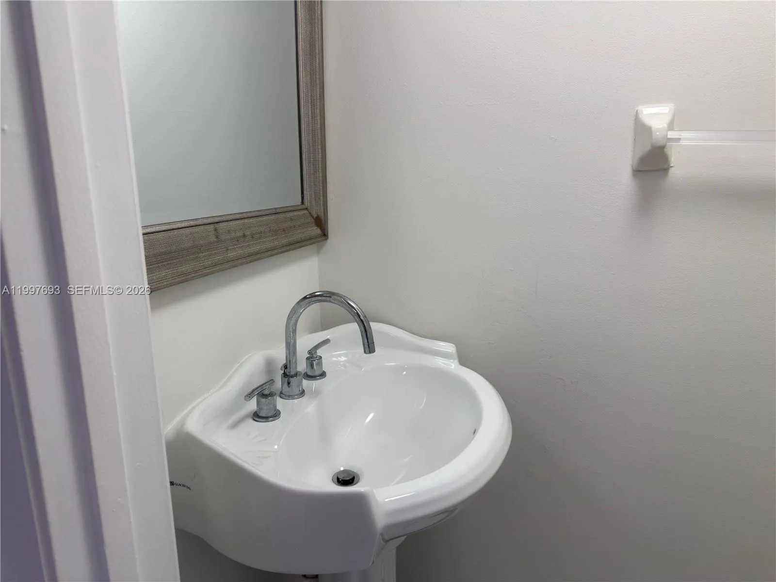 2630 W 76th St 201, Hialeah, Florida 33016, Hialeah, Florida 33016, 2 Bedrooms Bedrooms, ,1 BathroomBathrooms,Residential Lease,For Rent,2630 W 76th St 201, Hialeah, Florida 33016,A11997693