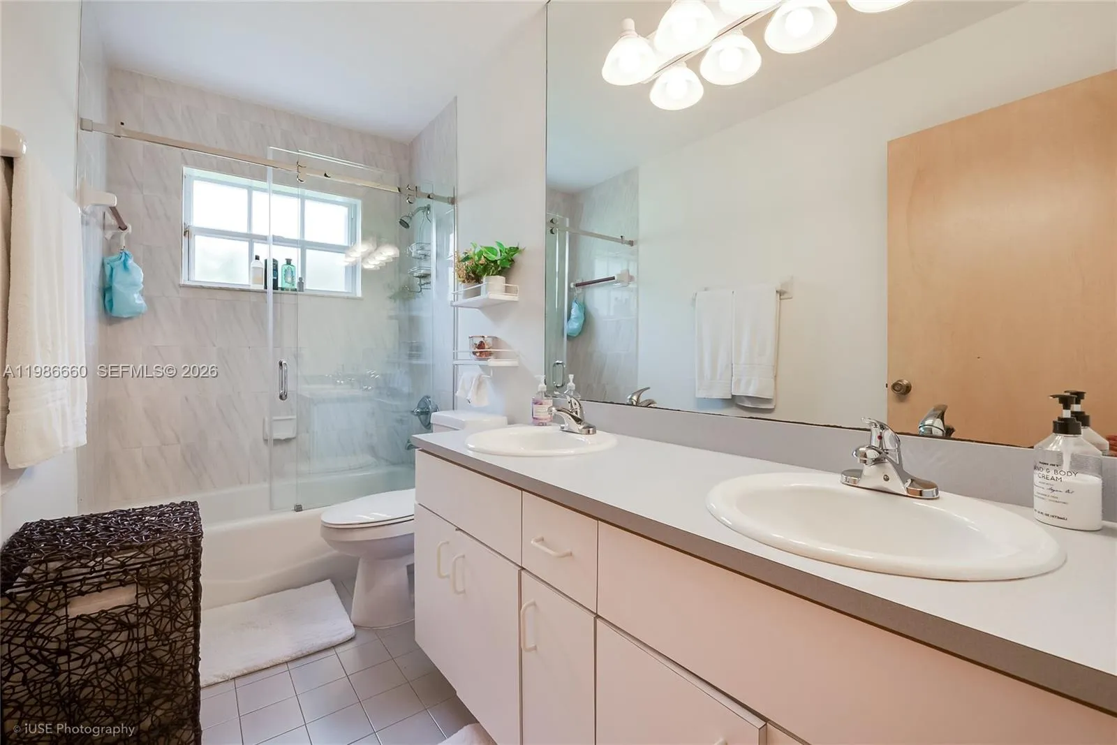 10422 Sw 121st St, Miami, Florida 33176, Miami, Florida 33176, 5 Bedrooms Bedrooms, ,4 BathroomsBathrooms,Residential,For Sale,10422 Sw 121st St, Miami, Florida 33176,A11986660