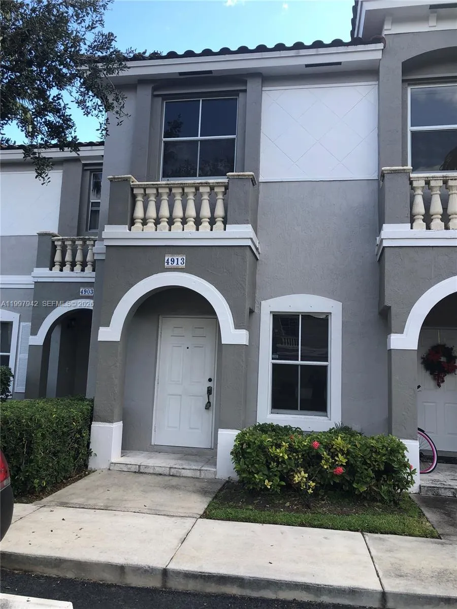 4913 Sw 141st Ave 2, Miramar, Florida 33027, Miramar, Florida 33027, 2 Bedrooms Bedrooms, ,2 BathroomsBathrooms,Residential Lease,For Rent,4913 Sw 141st Ave 2, Miramar, Florida 33027,A11997942