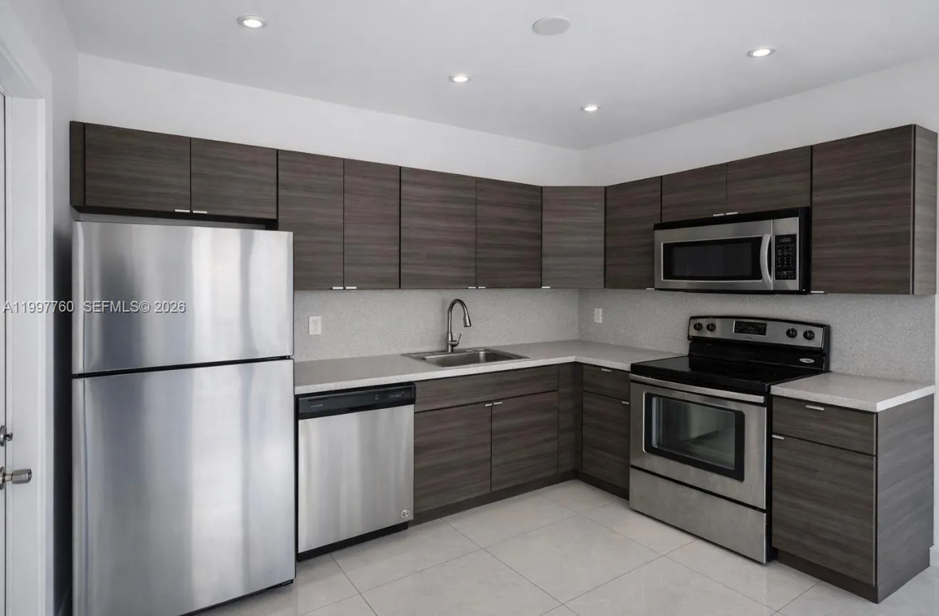 560 Ne 67th St 1, Miami, Florida 33138, Miami, Florida 33138, 2 Bedrooms Bedrooms, ,1 BathroomBathrooms,Residential Lease,For Rent,560 Ne 67th St 1, Miami, Florida 33138,A11997760