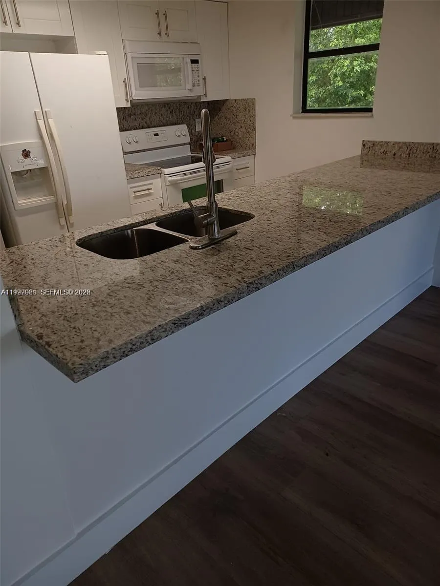 16220 Nw 2nd Ave 411, Miami, Florida 33169, Miami, Florida 33169, 2 Bedrooms Bedrooms, ,2 BathroomsBathrooms,Residential Lease,For Rent,16220 Nw 2nd Ave 411, Miami, Florida 33169,A11997929