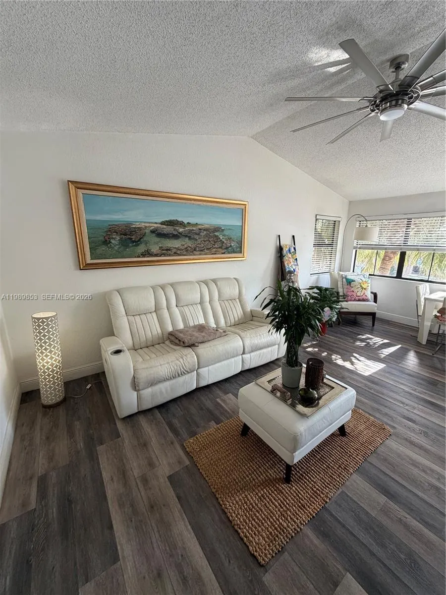 10670 Sw 156th Pl 308, Miami, Florida 33196, Miami, Florida 33196, 1 Bedroom Bedrooms, ,1 BathroomBathrooms,Residential,For Sale,10670 Sw 156th Pl 308, Miami, Florida 33196,A11989853