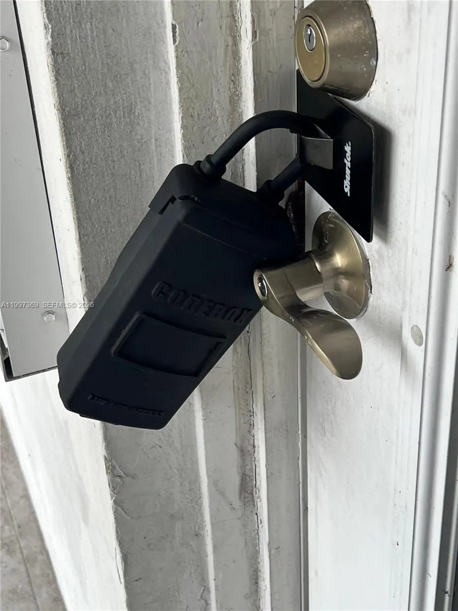 11221 Ne 9th Ave 0, Biscayne Park, Florida 33161, Biscayne Park, Florida 33161, 2 Bedrooms Bedrooms, ,1 BathroomBathrooms,Residential Lease,For Rent,11221 Ne 9th Ave 0, Biscayne Park, Florida 33161,A11997369