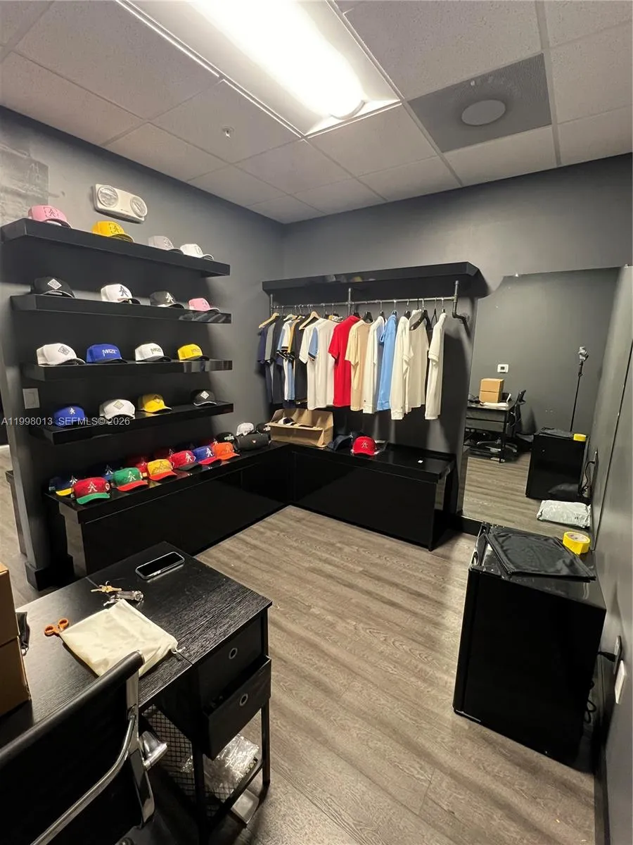 10890 Nw 17th St 137, Sweetwater, Florida 33172, Sweetwater, Florida 33172, ,Commercial Lease,For Rent,10890 Nw 17th St 137, Sweetwater, Florida 33172,A11998013