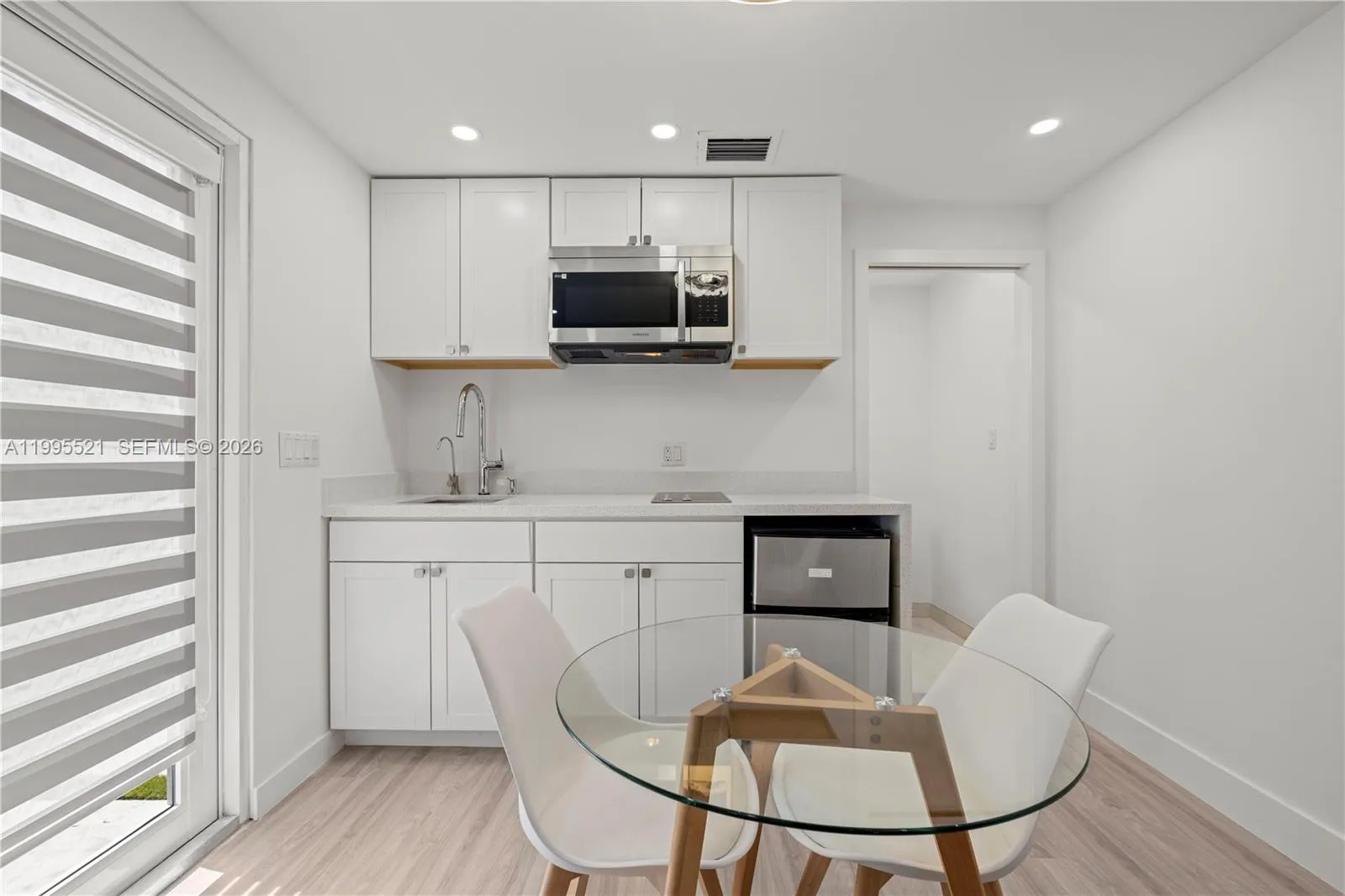 5855 Sw 62nd St 5, Miami, Florida 33143, Miami, Florida 33143, ,1 BathroomBathrooms,Residential Lease,For Rent,5855 Sw 62nd St 5, Miami, Florida 33143,A11995521