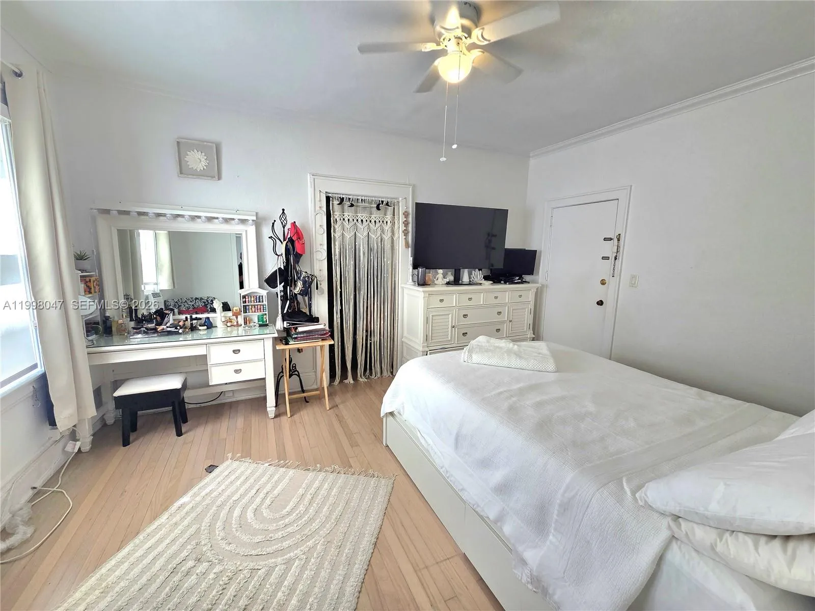 126 Mendoza Ave 9, Coral Gables, Florida 33134, Coral Gables, Florida 33134, ,1 BathroomBathrooms,Residential Lease,For Rent,126 Mendoza Ave 9, Coral Gables, Florida 33134,A11998047