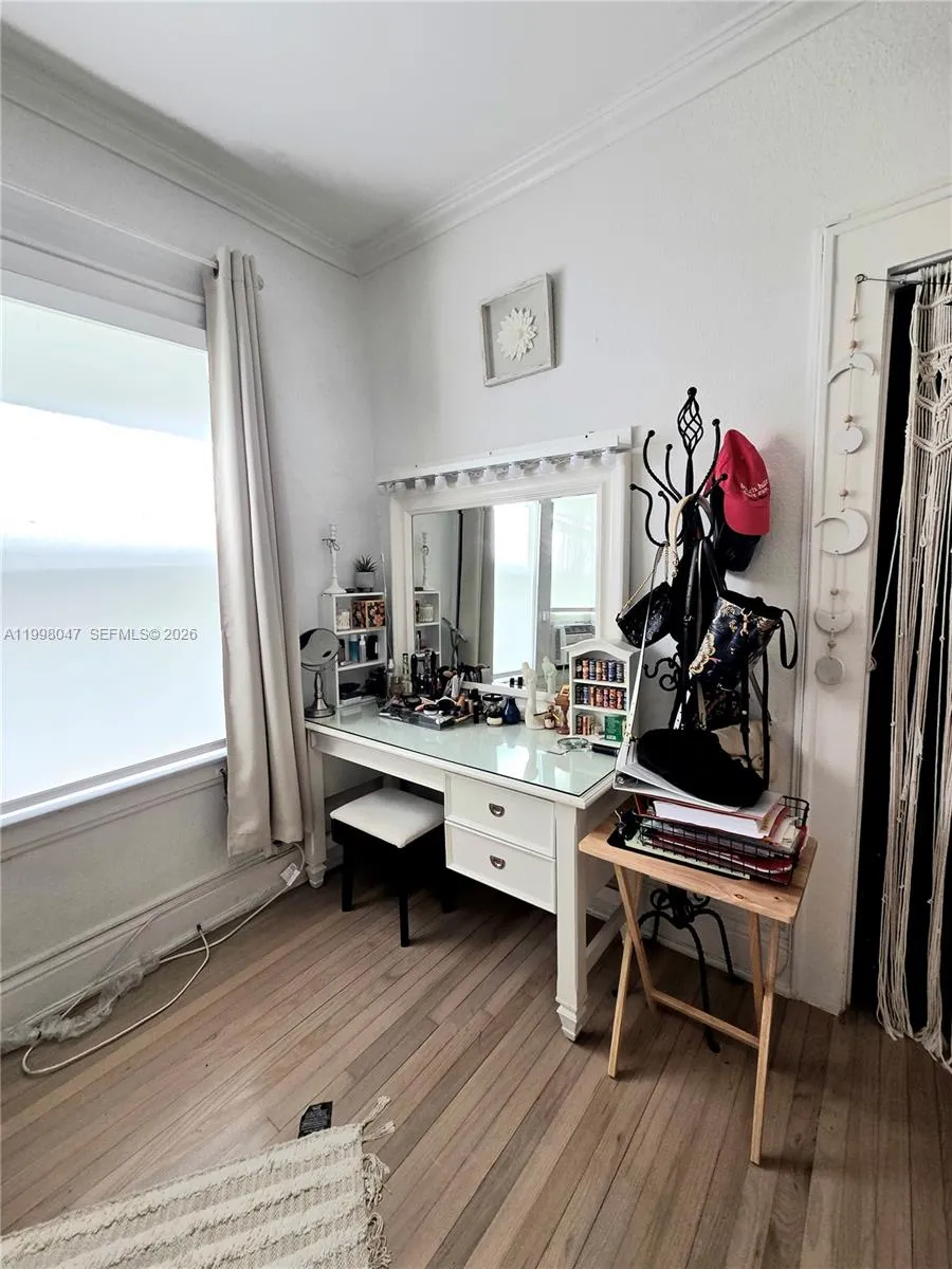 126 Mendoza Ave 9, Coral Gables, Florida 33134, Coral Gables, Florida 33134, ,1 BathroomBathrooms,Residential Lease,For Rent,126 Mendoza Ave 9, Coral Gables, Florida 33134,A11998047