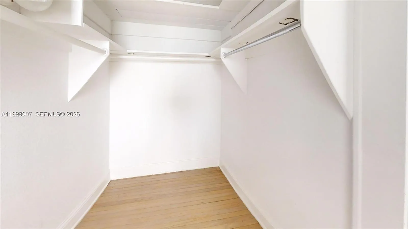 126 Mendoza Ave 9, Coral Gables, Florida 33134, Coral Gables, Florida 33134, ,1 BathroomBathrooms,Residential Lease,For Rent,126 Mendoza Ave 9, Coral Gables, Florida 33134,A11998047