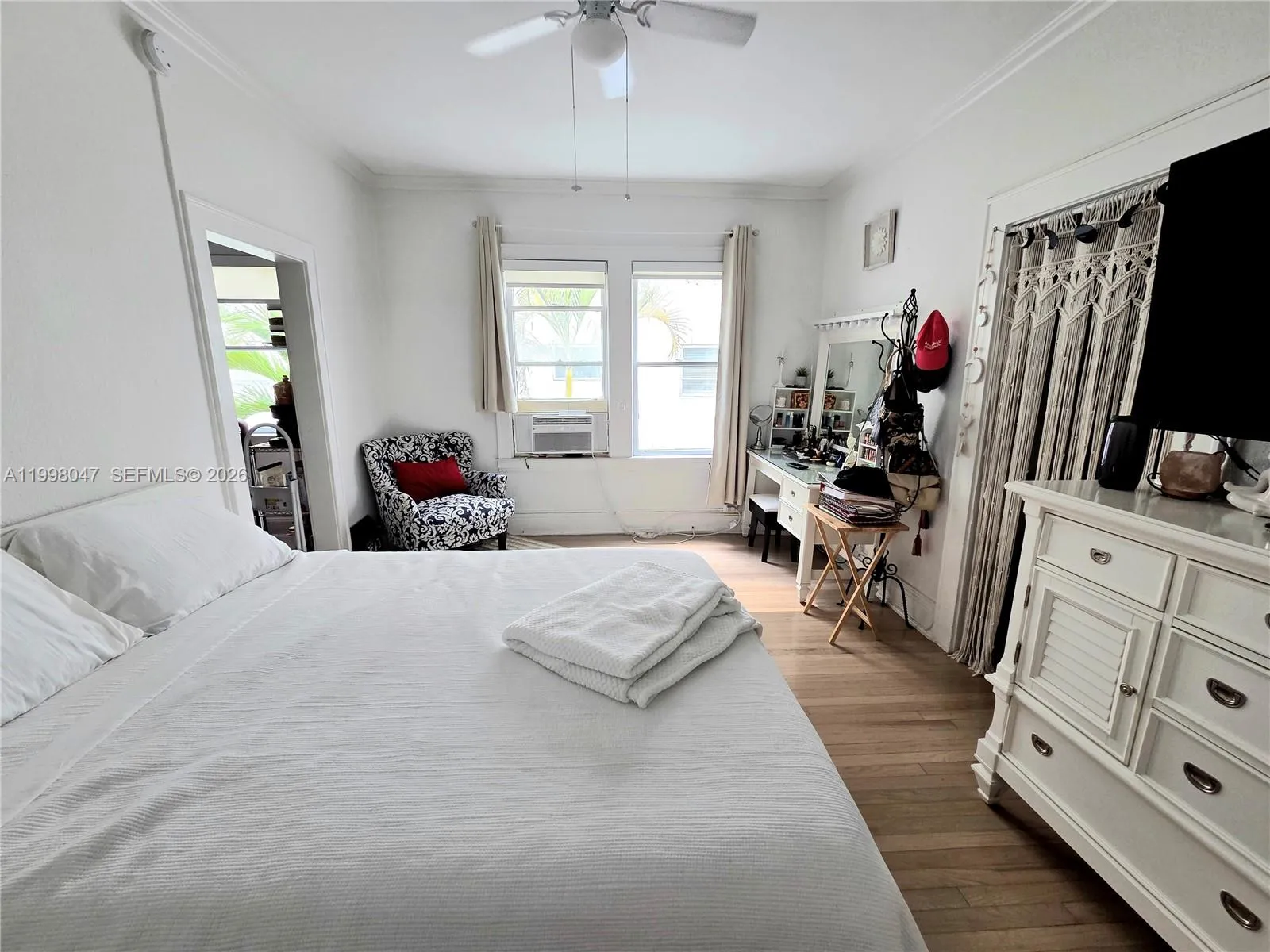 126 Mendoza Ave 9, Coral Gables, Florida 33134, Coral Gables, Florida 33134, ,1 BathroomBathrooms,Residential Lease,For Rent,126 Mendoza Ave 9, Coral Gables, Florida 33134,A11998047