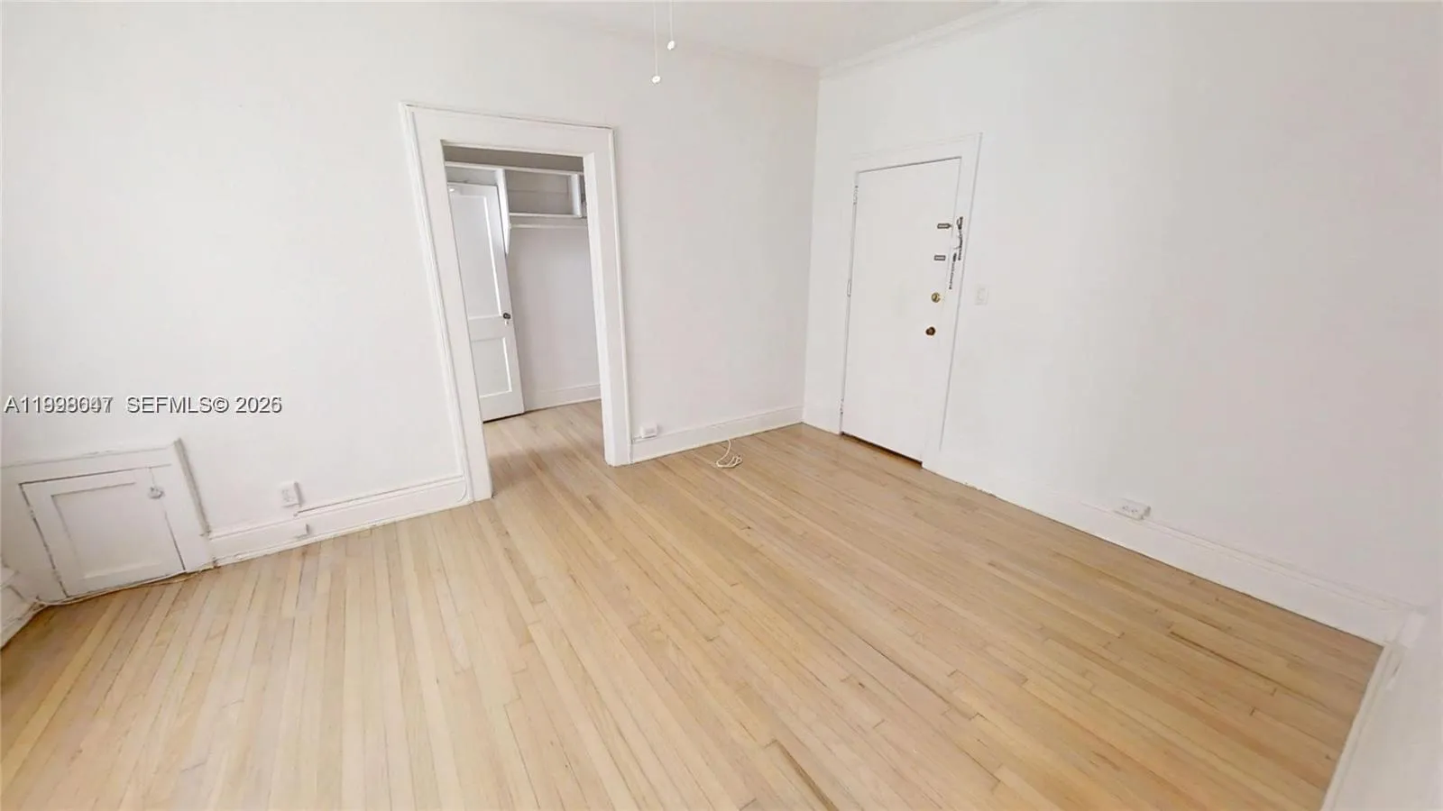 126 Mendoza Ave 9, Coral Gables, Florida 33134, Coral Gables, Florida 33134, ,1 BathroomBathrooms,Residential Lease,For Rent,126 Mendoza Ave 9, Coral Gables, Florida 33134,A11998047