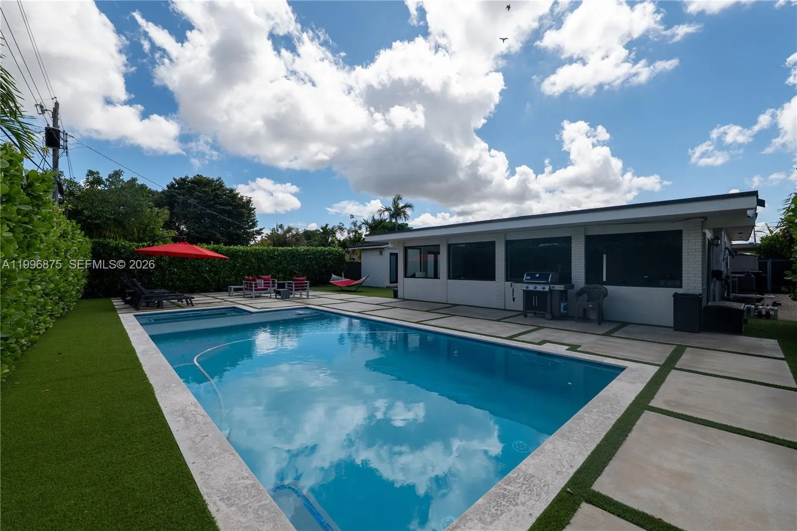 Heated Pool 15x30 with 5x9 Flush Spa