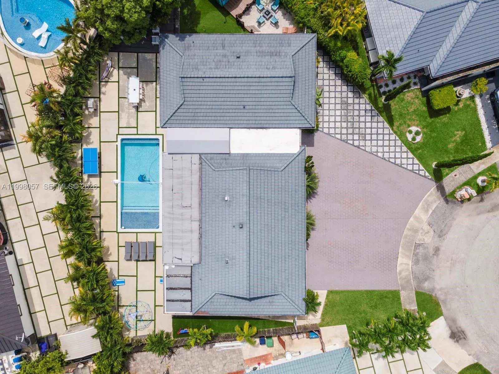 Miami, Florida 33175, 7 Bedrooms Bedrooms, ,6 BathroomsBathrooms,Residential,For Sale,A11998057