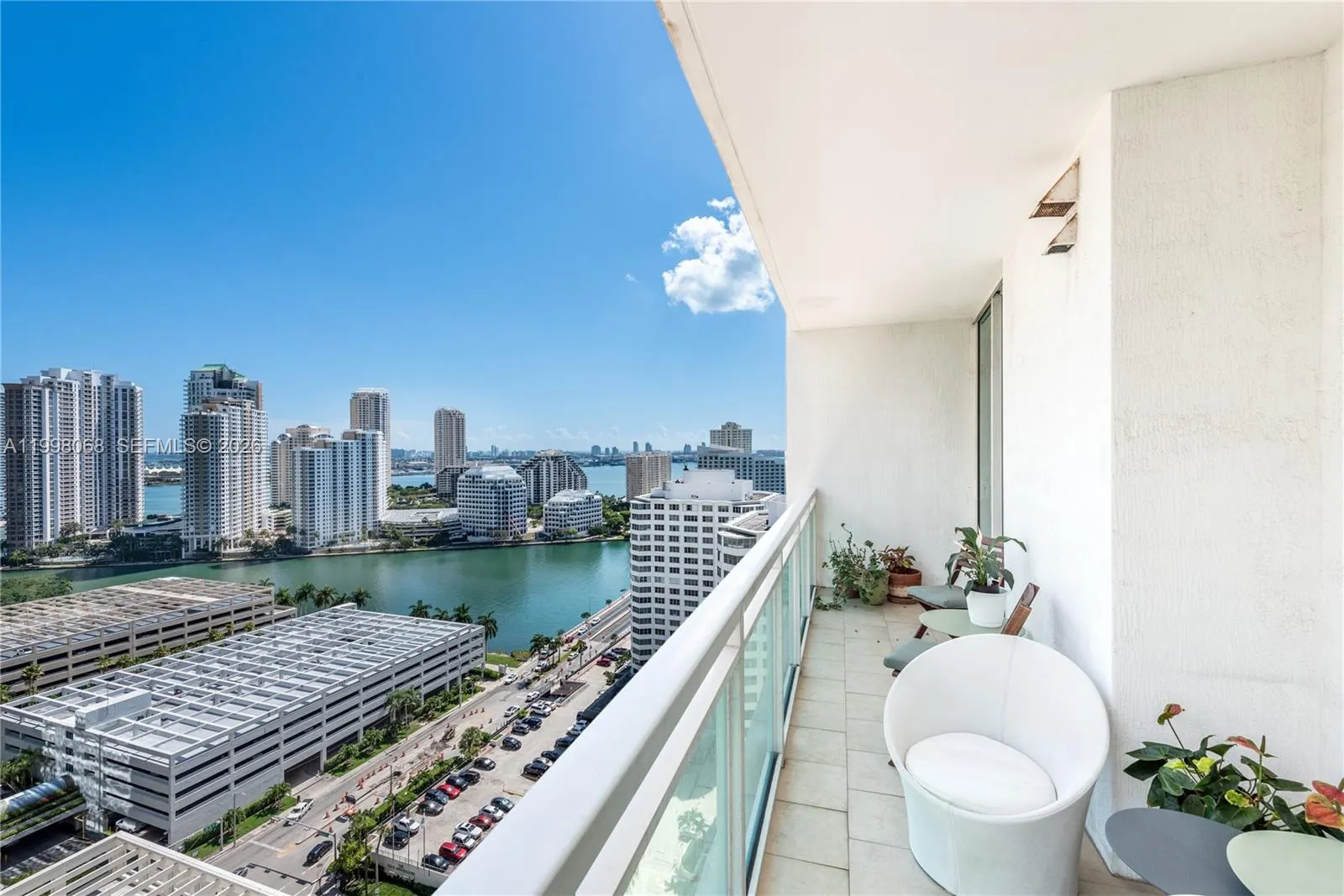 950 Brickell Bay Dr 2304, Miami, Florida 33131, Miami, Florida 33131, 2 Bedrooms Bedrooms, ,2 BathroomsBathrooms,Residential Lease,For Rent,950 Brickell Bay Dr 2304, Miami, Florida 33131,A11998068