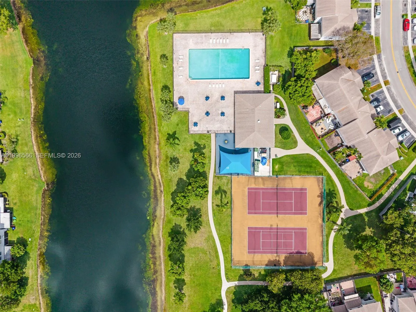 10500 Nw 3rd St, Pembroke Pines, Florida 33026, Pembroke Pines, Florida 33026, 2 Bedrooms Bedrooms, ,2 BathroomsBathrooms,Residential,For Sale,10500 Nw 3rd St, Pembroke Pines, Florida 33026,A11996566