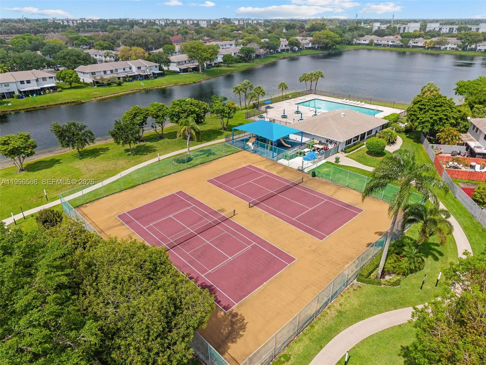 10500 Nw 3rd St, Pembroke Pines, Florida 33026, Pembroke Pines, Florida 33026, 2 Bedrooms Bedrooms, ,2 BathroomsBathrooms,Residential,For Sale,10500 Nw 3rd St, Pembroke Pines, Florida 33026,A11996566