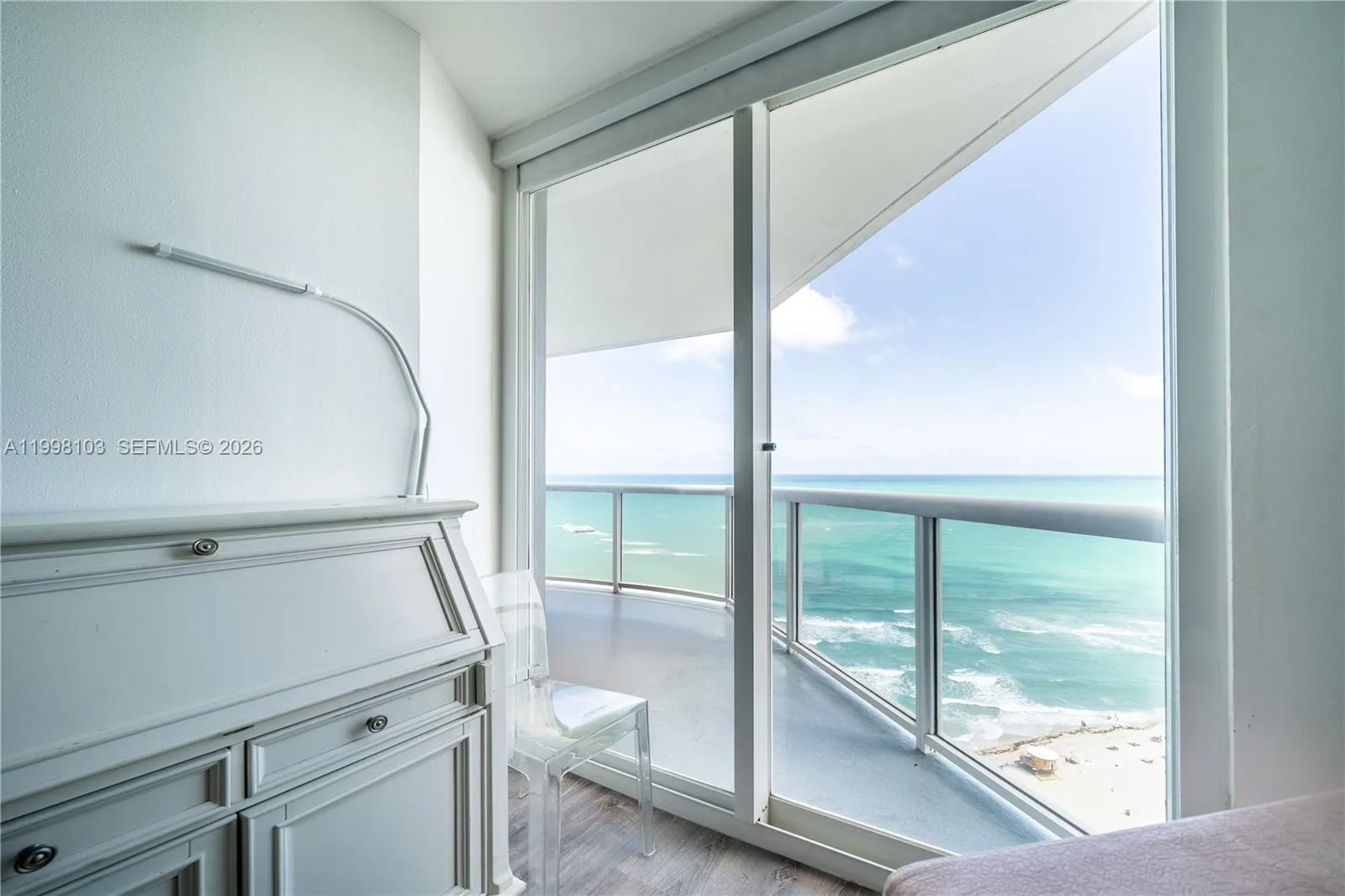 6301 Collins Ave 2802, Miami Beach, Florida 33141, Miami Beach, Florida 33141, 3 Bedrooms Bedrooms, ,3 BathroomsBathrooms,Residential,For Sale,6301 Collins Ave 2802, Miami Beach, Florida 33141,A11998103